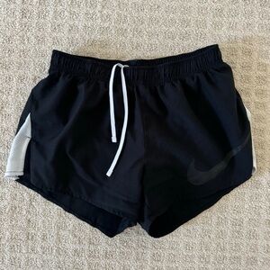 Nike girls black pull on athletic shorts size small 8 9 years